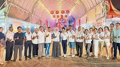 Photo of 访爪夷五区盂兰胜会 法丽娜拨5000元支持