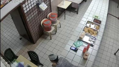 Photo of 食堂收入749令吉失窃 中二生爬柜偷钱全被拍