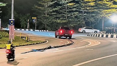 Photo of 货卡疑偷窃电缆逃逸 巡警骑摩多追逐摔伤