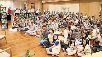 Photo of 办心灵环保之Harmony Fest 法鼓山率众练习静心感恩