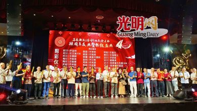 Photo of 【大马普宁许氏宗亲会四周年庆】善用市场潜能开拓事业 许廷忠:华青应勇于创业