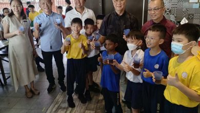 Photo of 侨光小学应对烟霾 煲无糖凉茶供学生饮用
