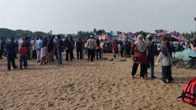 Photo of 烟霾无阻国庆热情 120艘渔船海上巡游添气氛