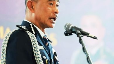 Photo of 【敦马夫人逝世】出席活动接噩耗 法迪尔率警官诵经致哀