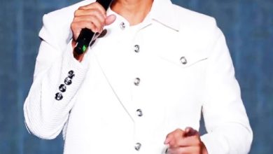 Photo of 李克勤商演迟2小时 草根歌手救场唱20首歌封神