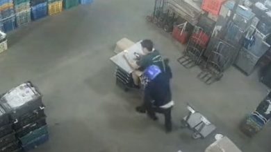 Photo of 铁支捅背 蒙面男潜批发公市伤人