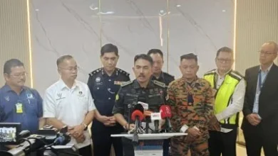 Photo of 砂直升机坠毁5人死| 机身冒烟失火惨遭烧毁 遗体不完整靠DNA辨识身分