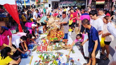 Photo of 浮罗双溪槟榔港口“抢孤” 逾2万元供品5分钟扫空