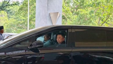 Photo of 森10行政议员被革职〡森大臣行政议员官车现身酒店 谒见仪式或转移阵地