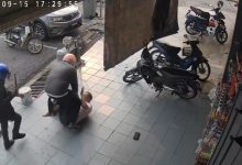 Photo of 视频〡2匪持刀抢劫 商人奋力反抗保住钱财