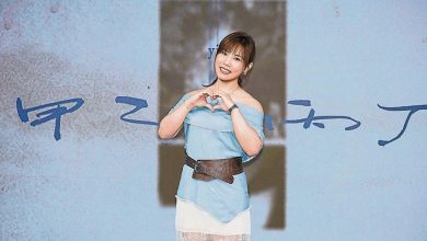 Photo of 工作量激增 李佳薇冒白发