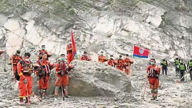 Photo of 【中尼边境泥石流】灾害遇难者头七 西藏吉隆现场默哀
