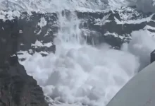 Photo of 新疆慕士塔格峰2号冰川雪崩 所幸在无人区无伤亡