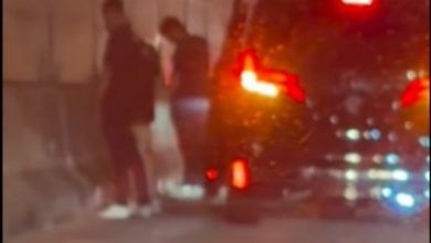 Photo of 尿急忍不了 3男路边小便被捕