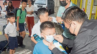 Photo of 霹学校恢復实体课 三德华小家协派300口罩