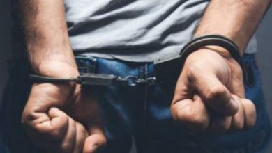 Photo of 冒名盗身份设骗局！2大马男子被捕