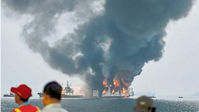 Photo of 印尼渡轮起火 船上460人安全撤离