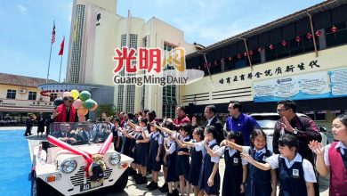 Photo of 教育界服务36年 吉华H校罗章鸿校长荣休