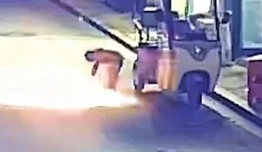 Photo of 拿打火机点井盖引爆沼气 幼童被炸飞送院