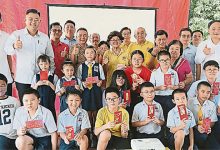 Photo of 齐灵坛斗母宫理事会 万元拨大年150学生