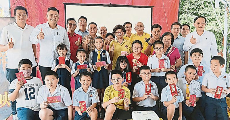 齐灵坛斗母宫理事会 万元拨大年150学生