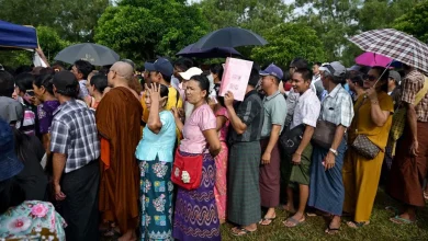 Photo of 首批被大马遣返缅甸人 返抵家乡获亲人迎接