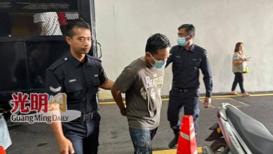 Photo of 控抢劫项链 警员不认罪保外