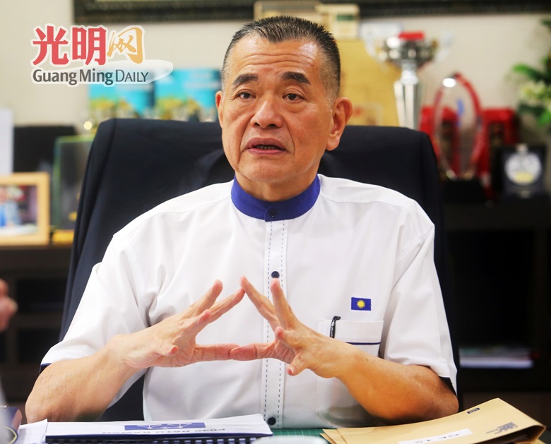 垄尾土崩夺命〡马华吁紧急动议 辩论山坡发展安全