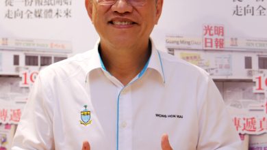 Photo of 《光明日报》创刊40周年推介礼 | 黄汉伟: 从纸媒到电子报 《光明》迎合读者阅报习惯