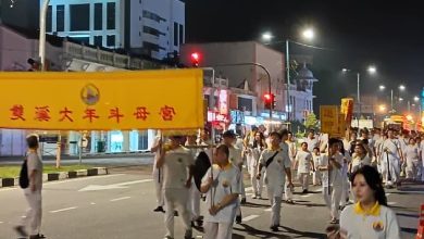 Photo of 锣鼓喧天、花车助阵 双溪大年九皇爷诞人潮涌现