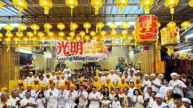 Photo of 9位九皇大帝圣驾齐降乩 美农斗母宫迎高潮