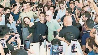Photo of 吸引大批果粉追星 库克访广州Apple Store